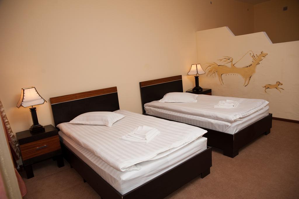 Hotel Artastana Zimmer foto